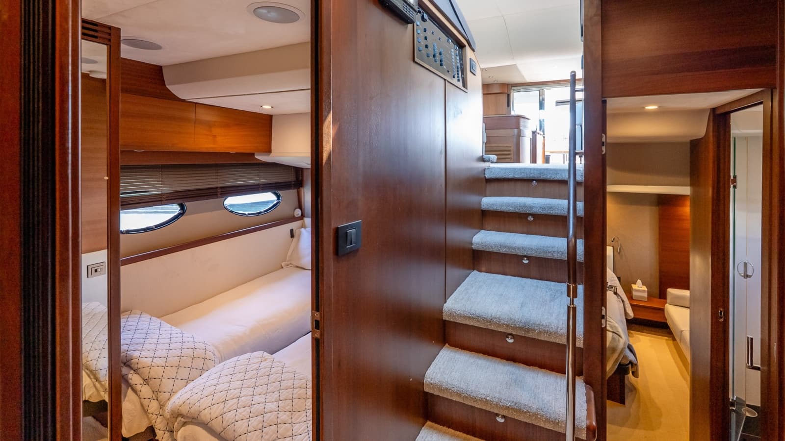 2014 Princess F52 - Photo 56