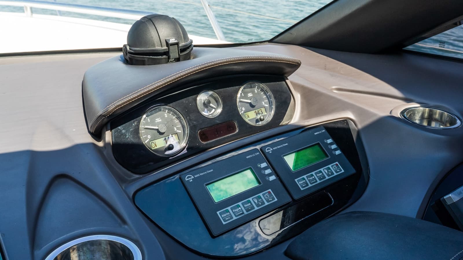 2014 Princess F52 - Photo 53