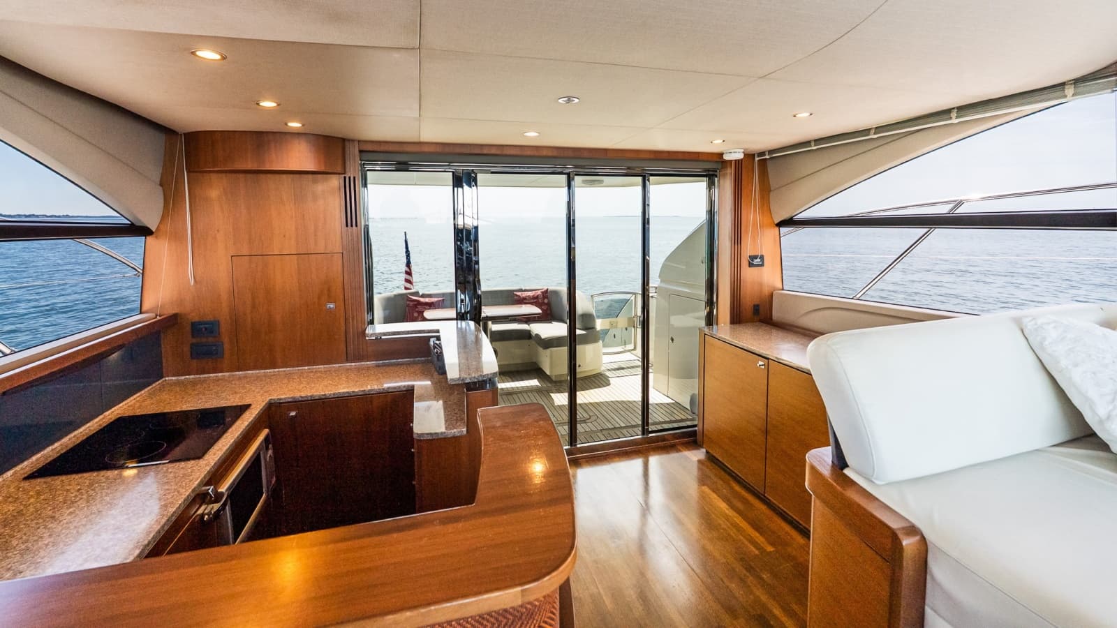 2014 Princess F52 - Photo 38