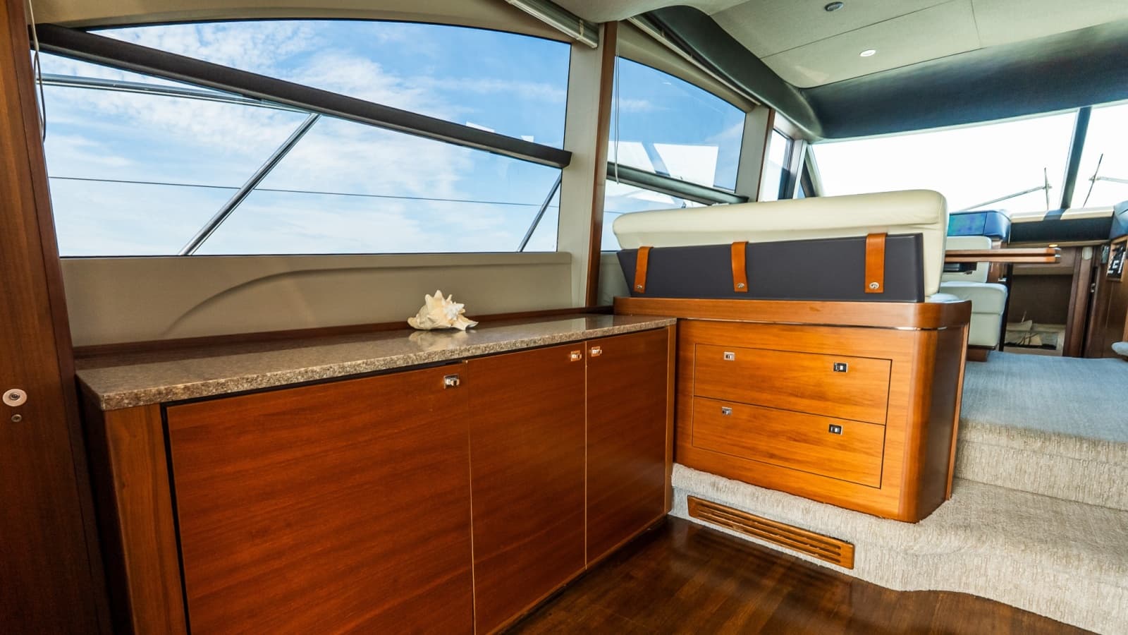 2014 Princess F52 - Photo 43