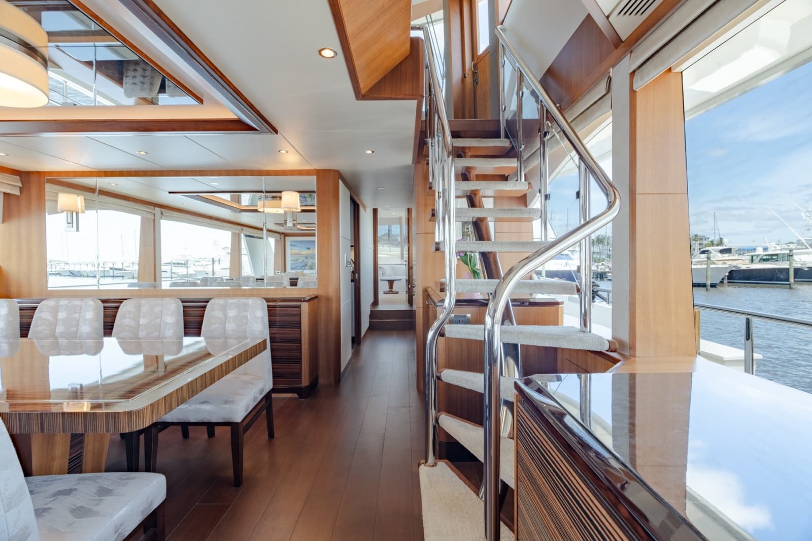 2019 Ocean Alexander 100 Motoryacht - Photo 12