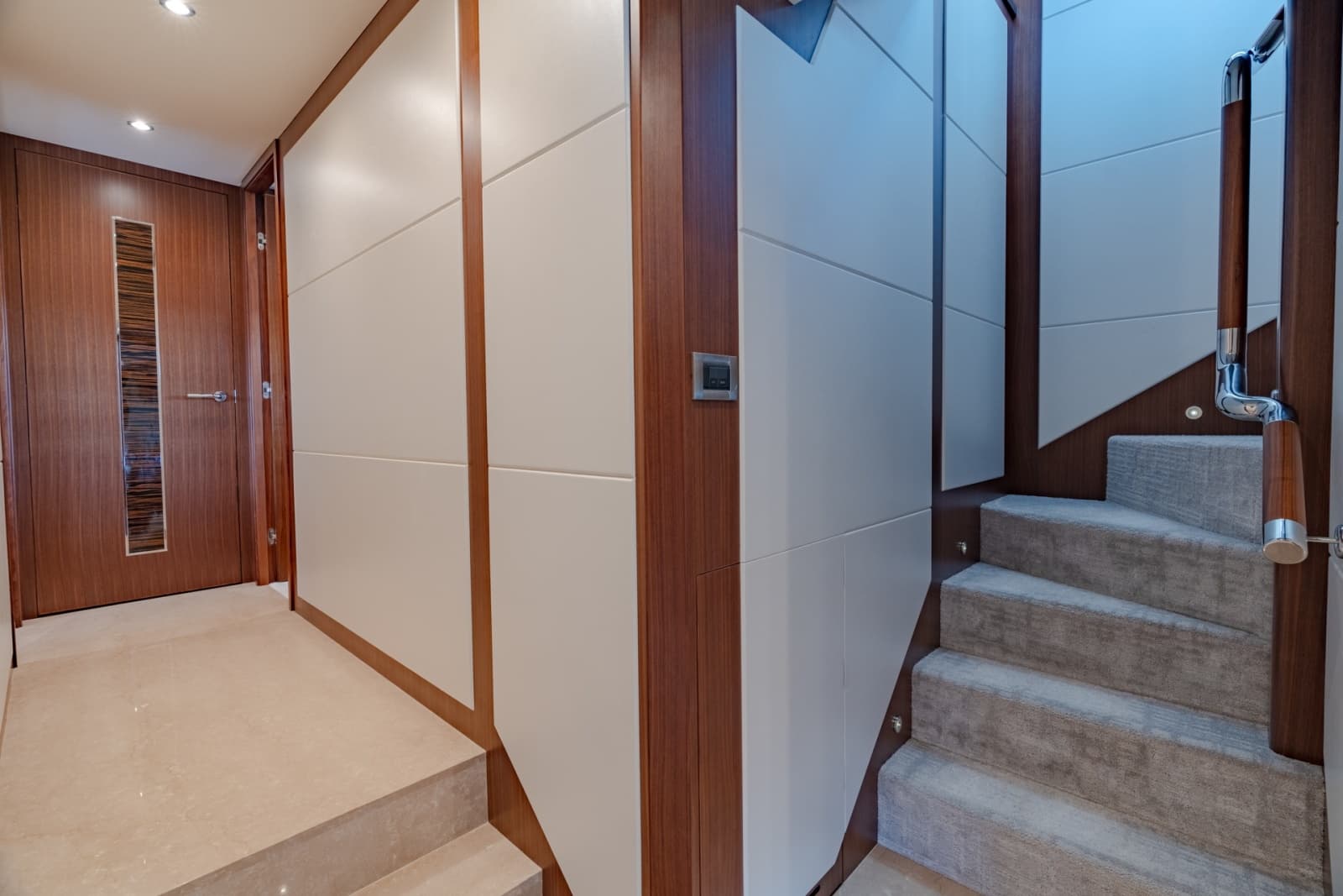 2019 Ocean Alexander 100 Motoryacht - Photo 46