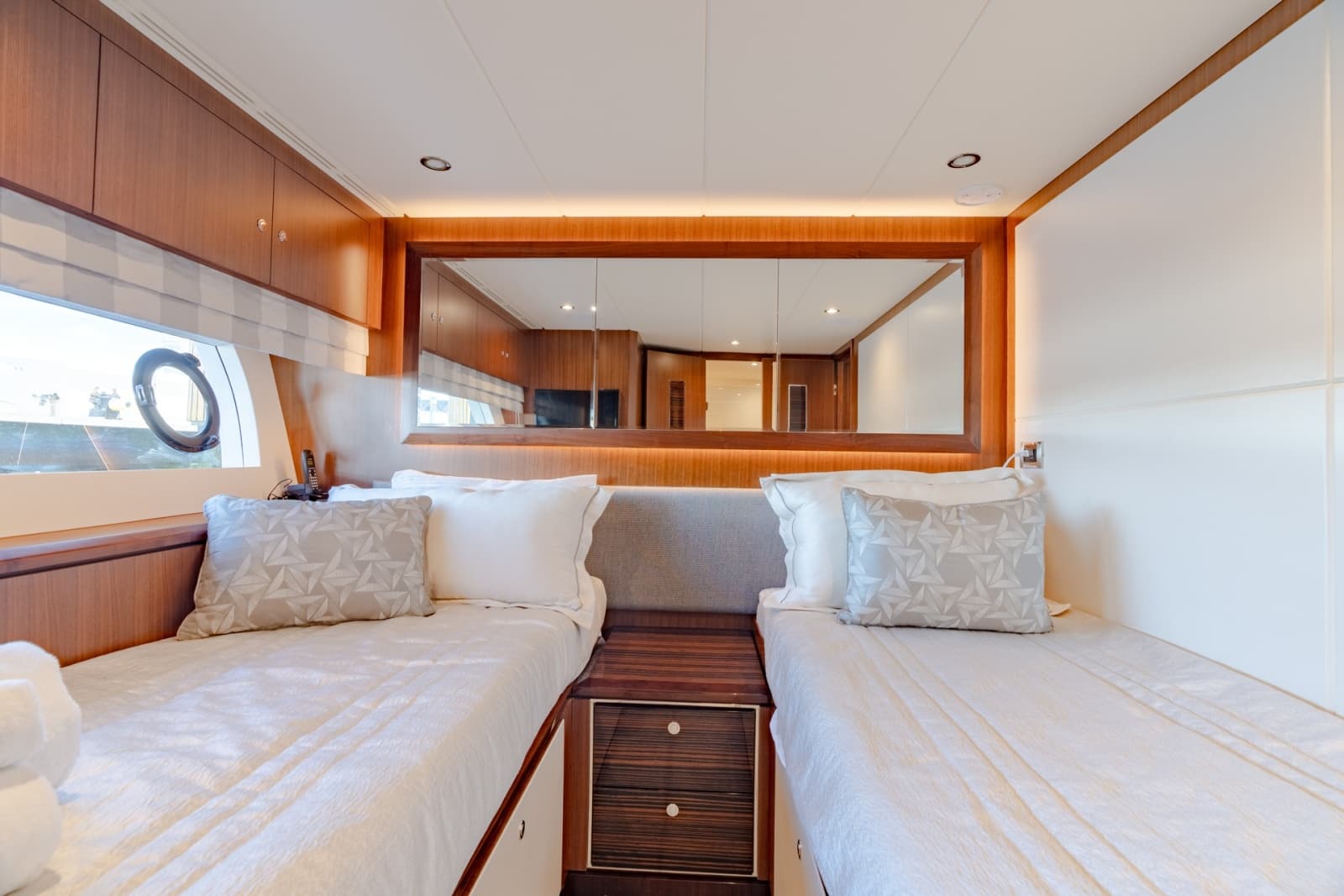 2019 Ocean Alexander 100 Motoryacht - Photo 51
