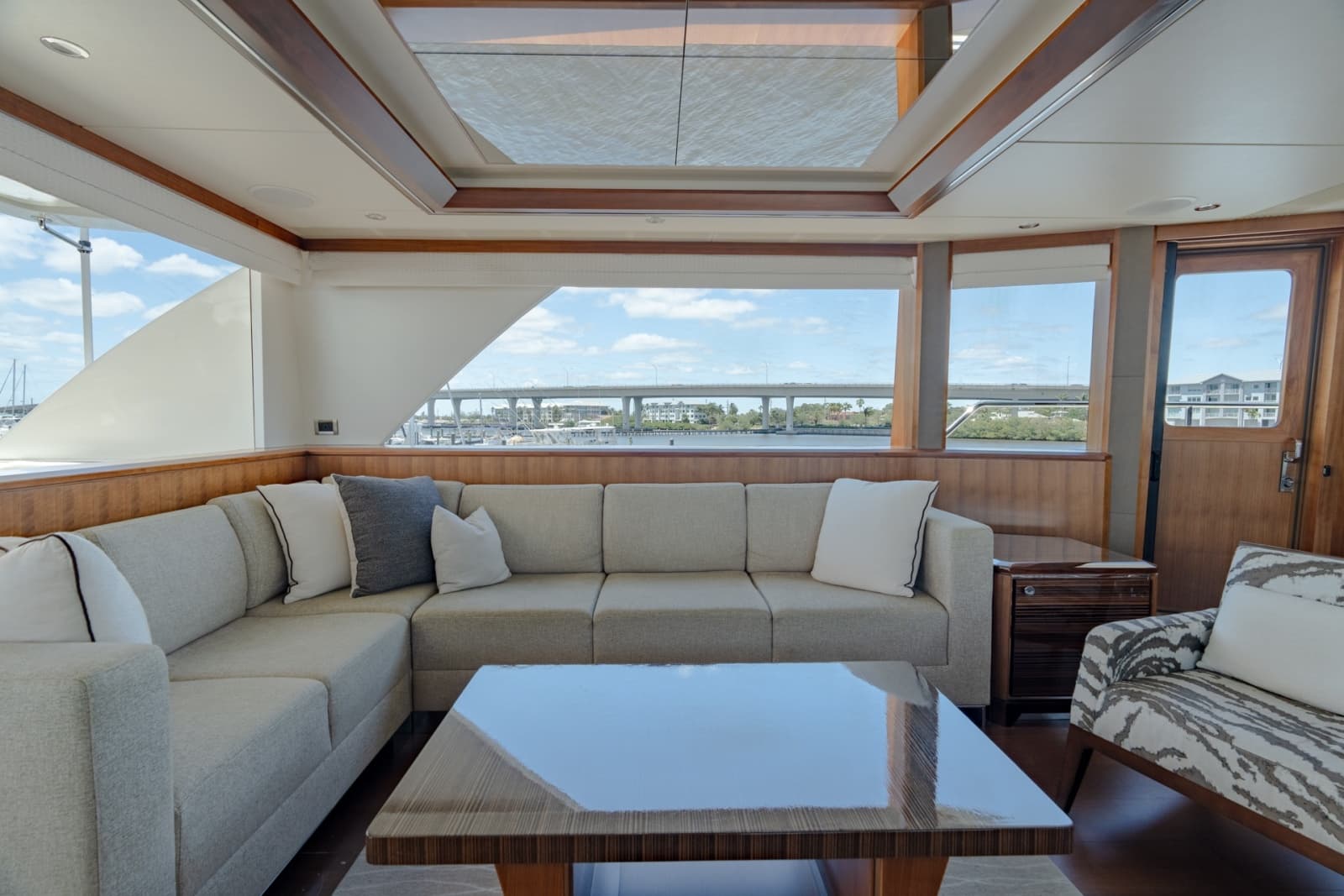 2019 Ocean Alexander 100 Motoryacht - Photo 18