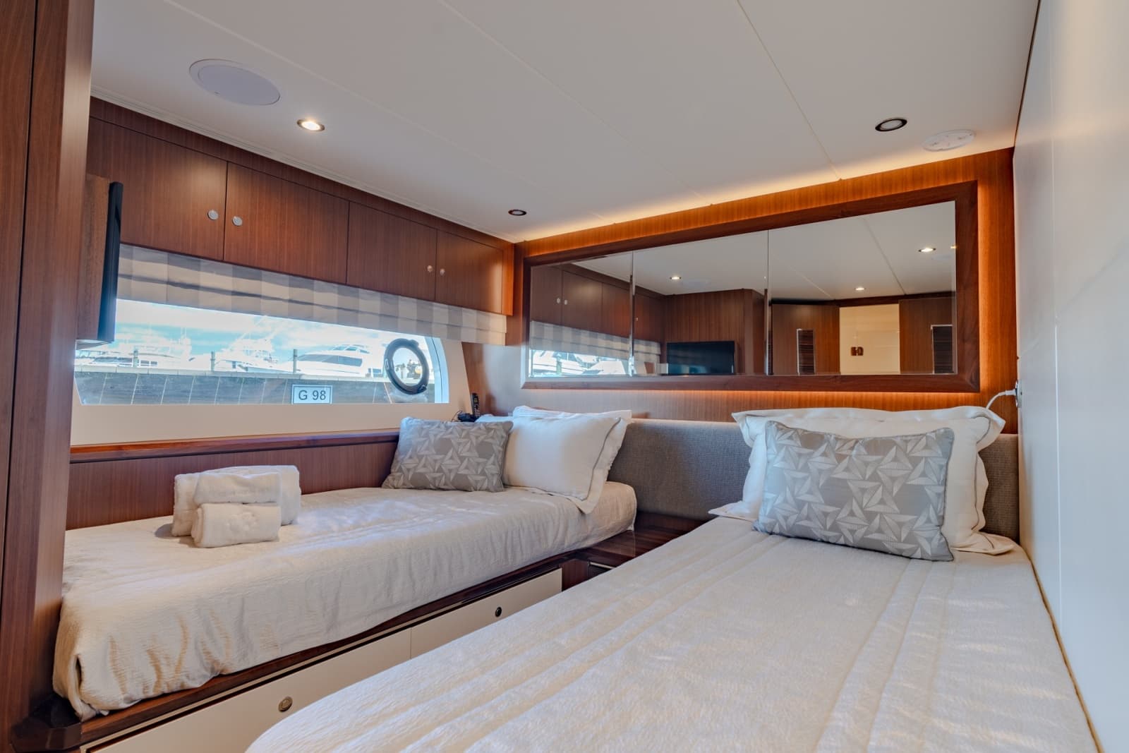 2019 Ocean Alexander 100 Motoryacht - Photo 50