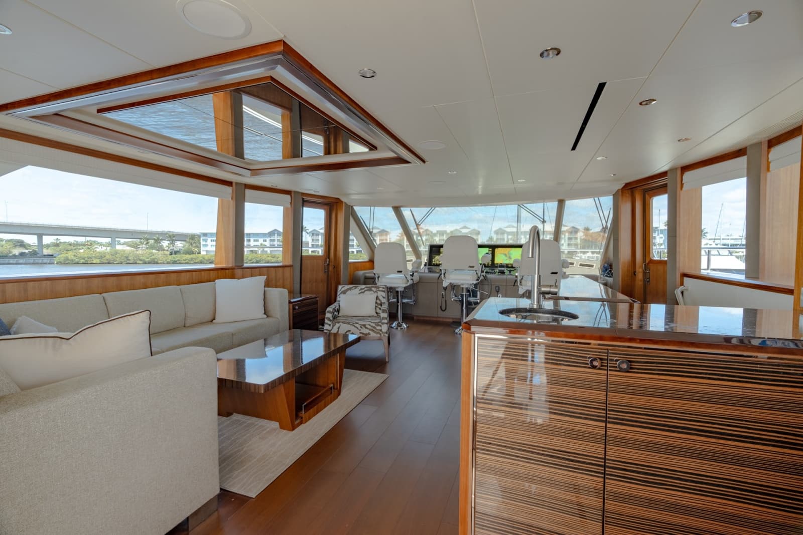 2019 Ocean Alexander 100 Motoryacht - Photo 17
