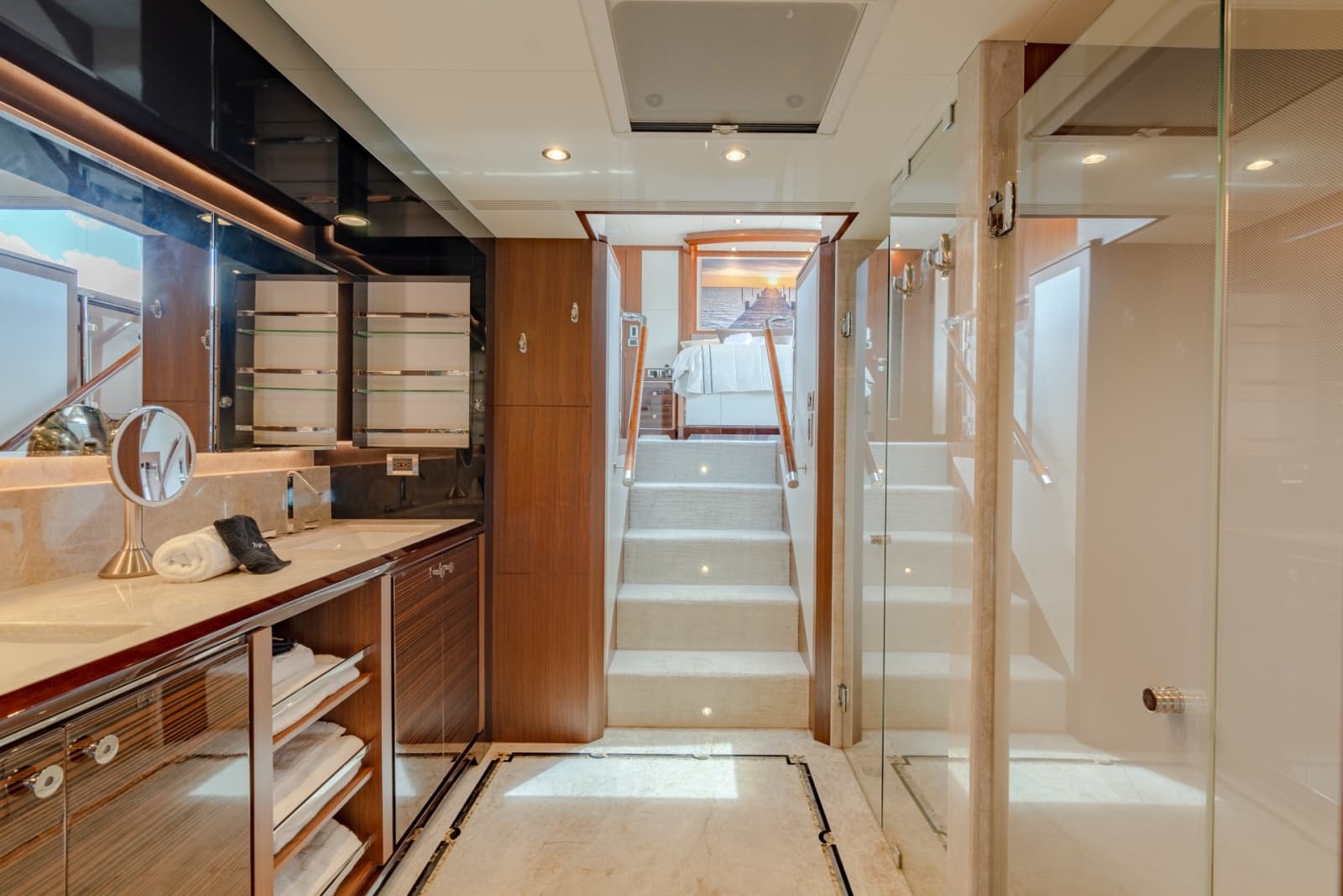 2019 Ocean Alexander 100 Motoryacht - Photo 31