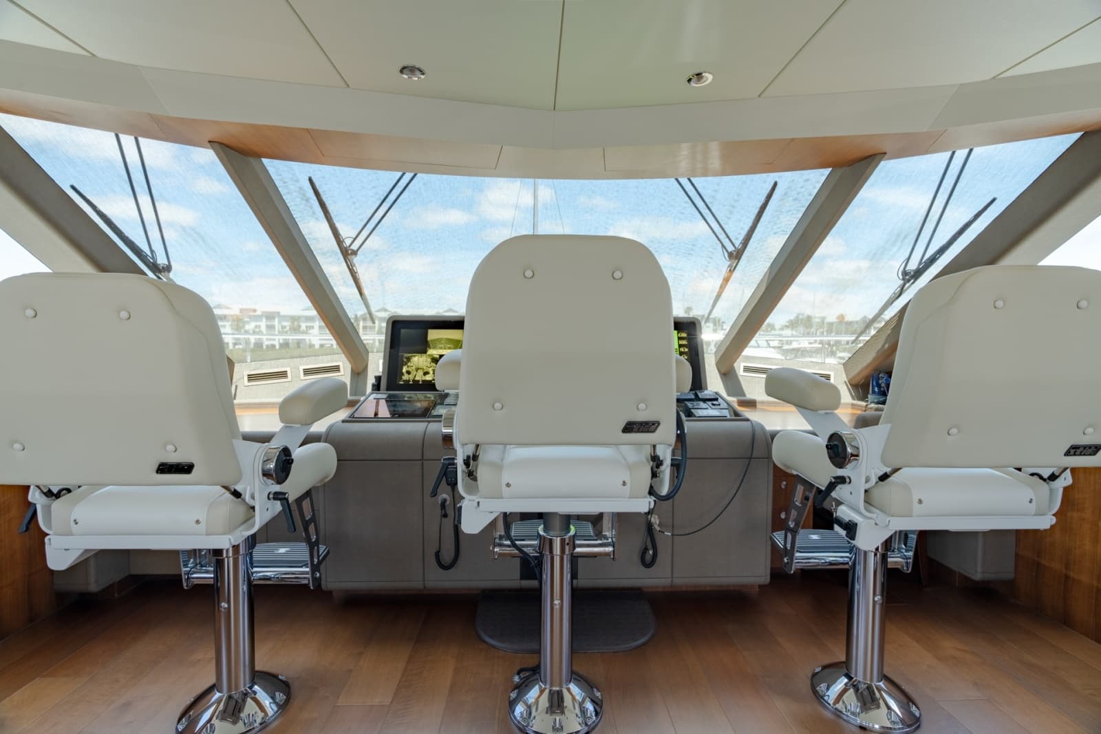 2019 Ocean Alexander 100 Motoryacht - Photo 19