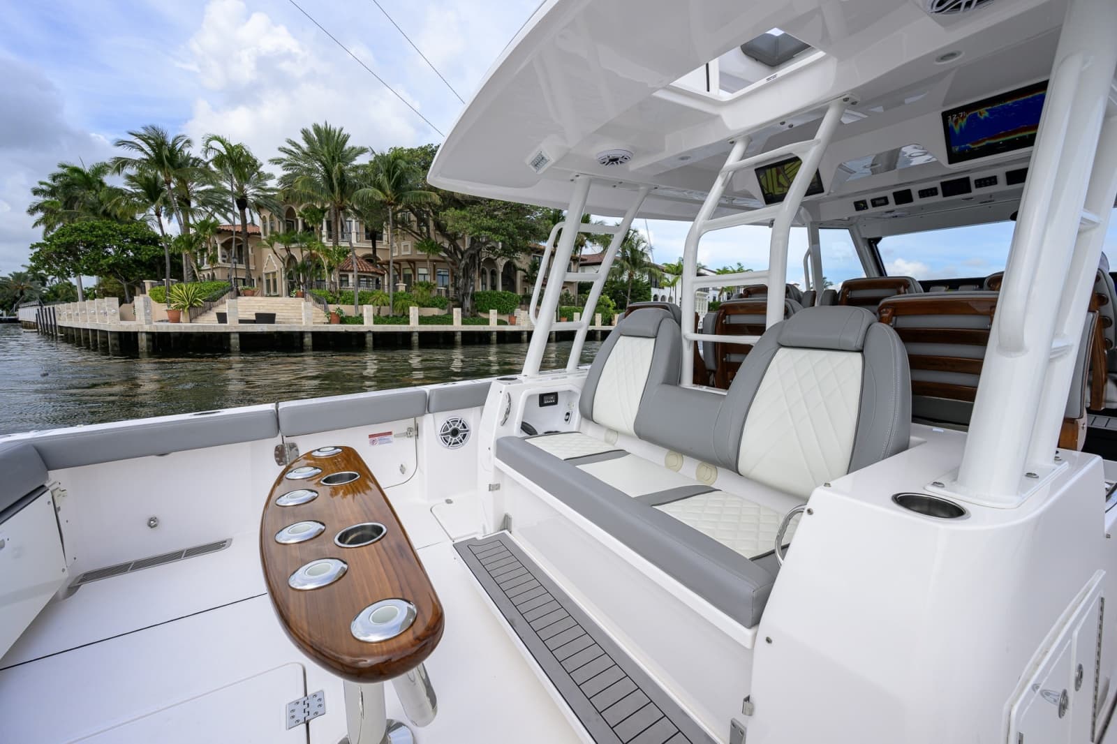 2023 Everglades 455 Center Console - Photo 26