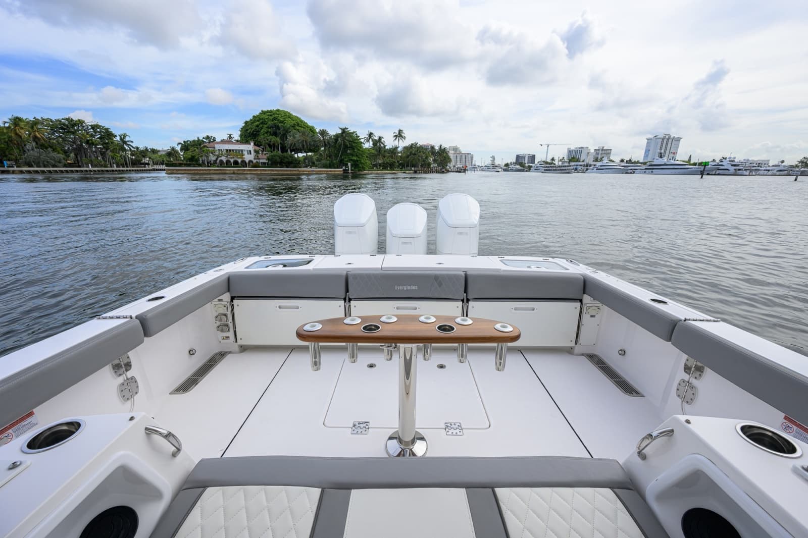 2023 Everglades 455 Center Console - Photo 23