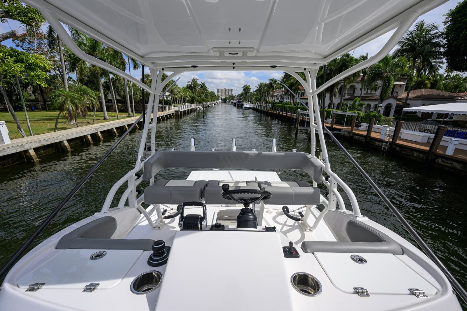 2023 Everglades 455 Center Console - Photo 17