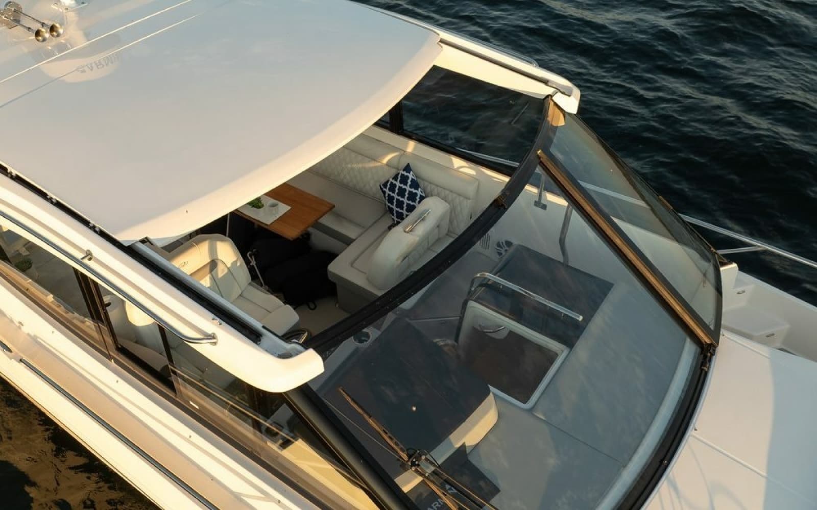 2024 Regal 36 Grand Coupe - Photo 25