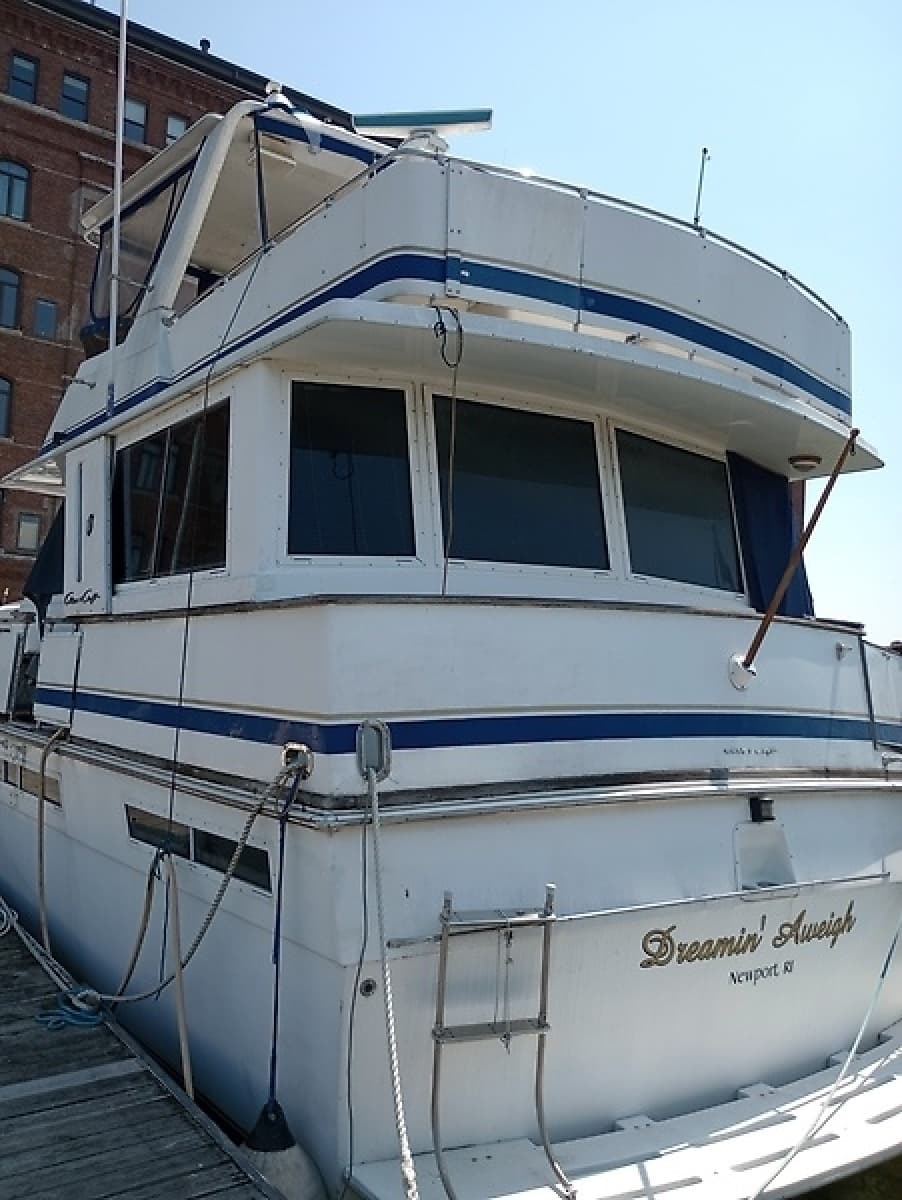 1986 Chris-Craft Constellation 500 - Photo 4