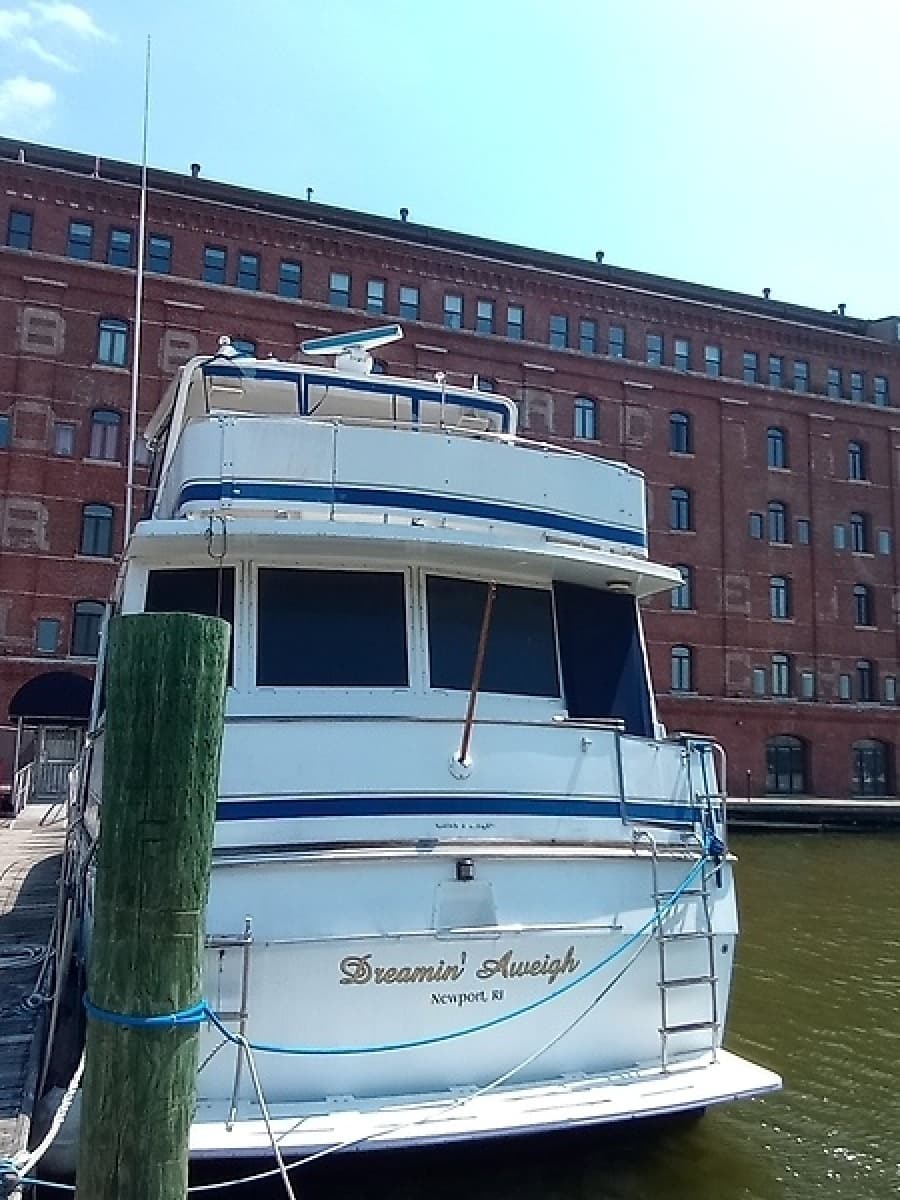 1986 Chris-Craft Constellation 500 - Photo 3