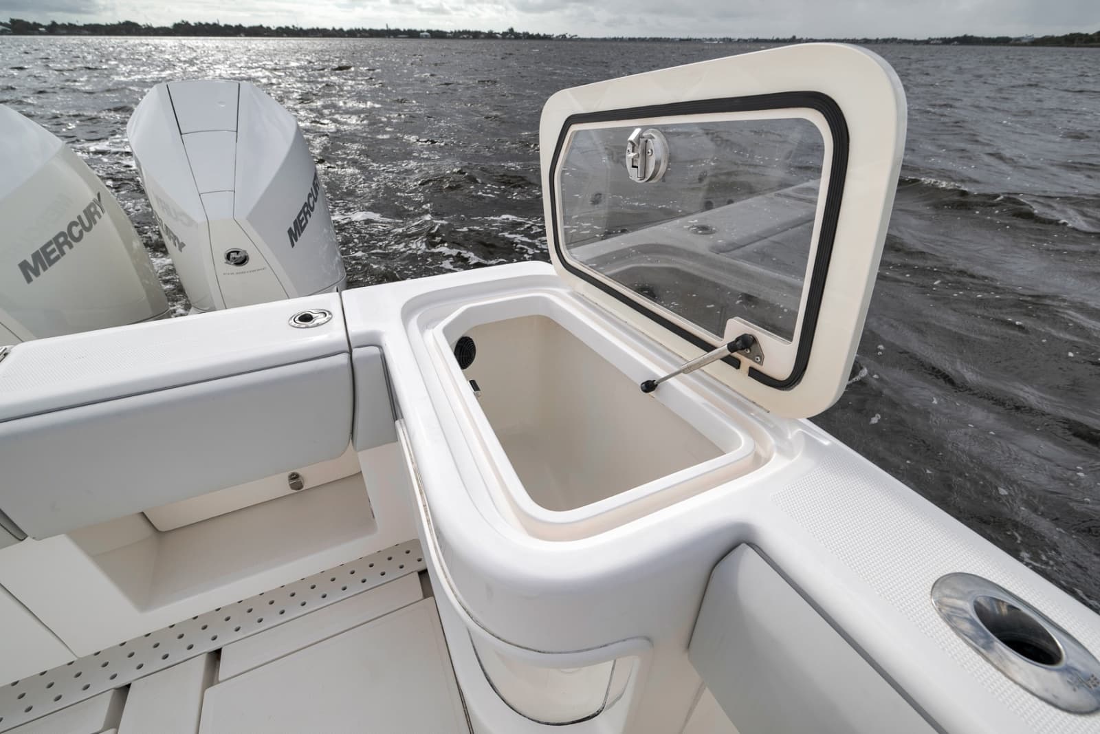 2022 SeaVee 370Z - Photo 47