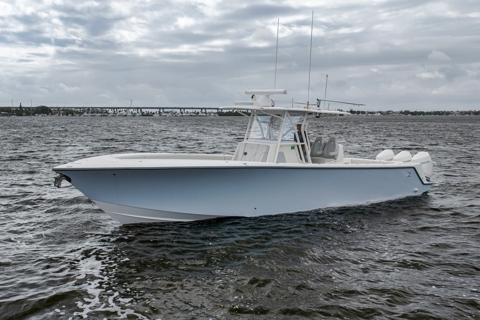 2022 SeaVee 370Z - Photo 15
