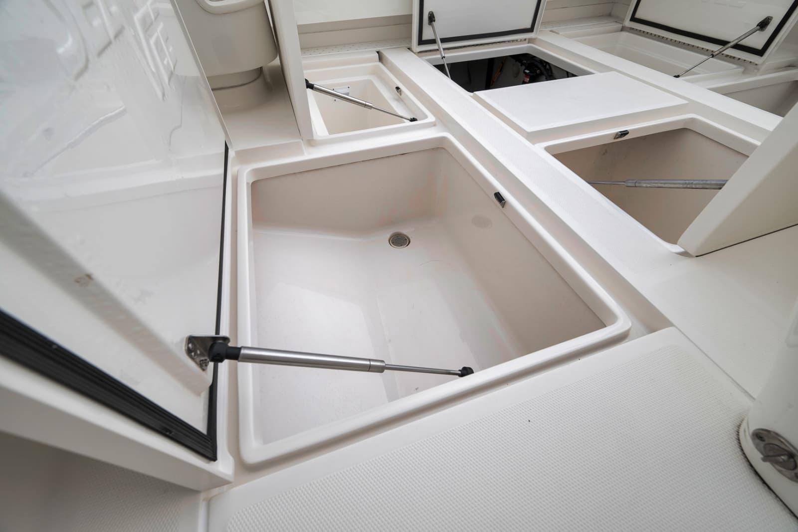 2022 SeaVee 370Z - Photo 57