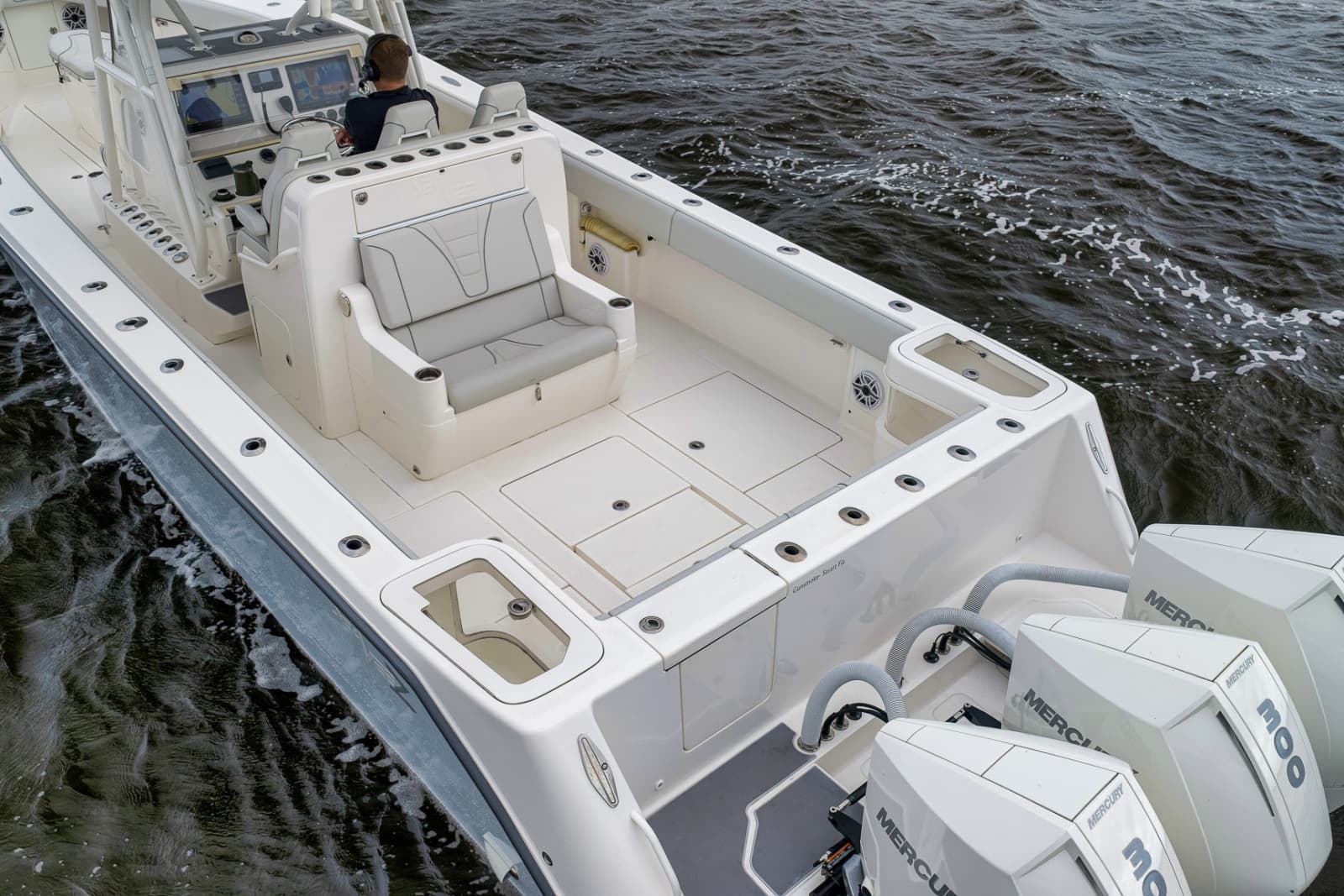 2022 SeaVee 370Z - Photo 7