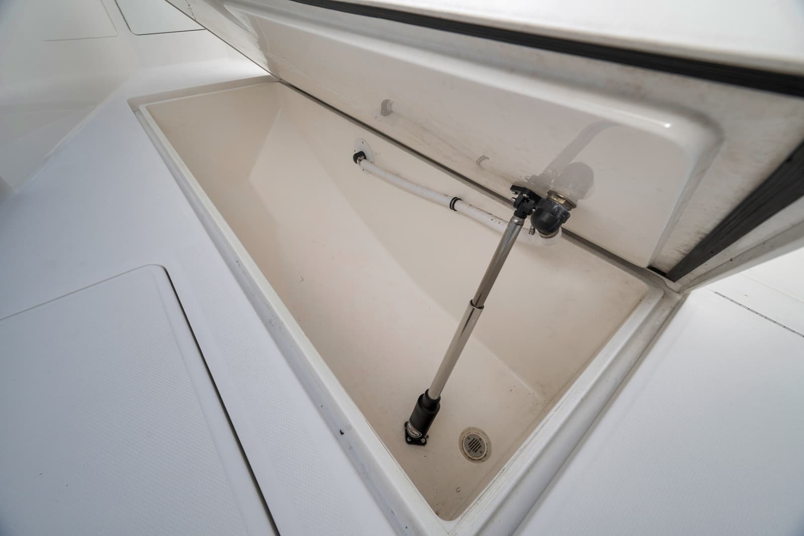 2022 SeaVee 370Z - Photo 35