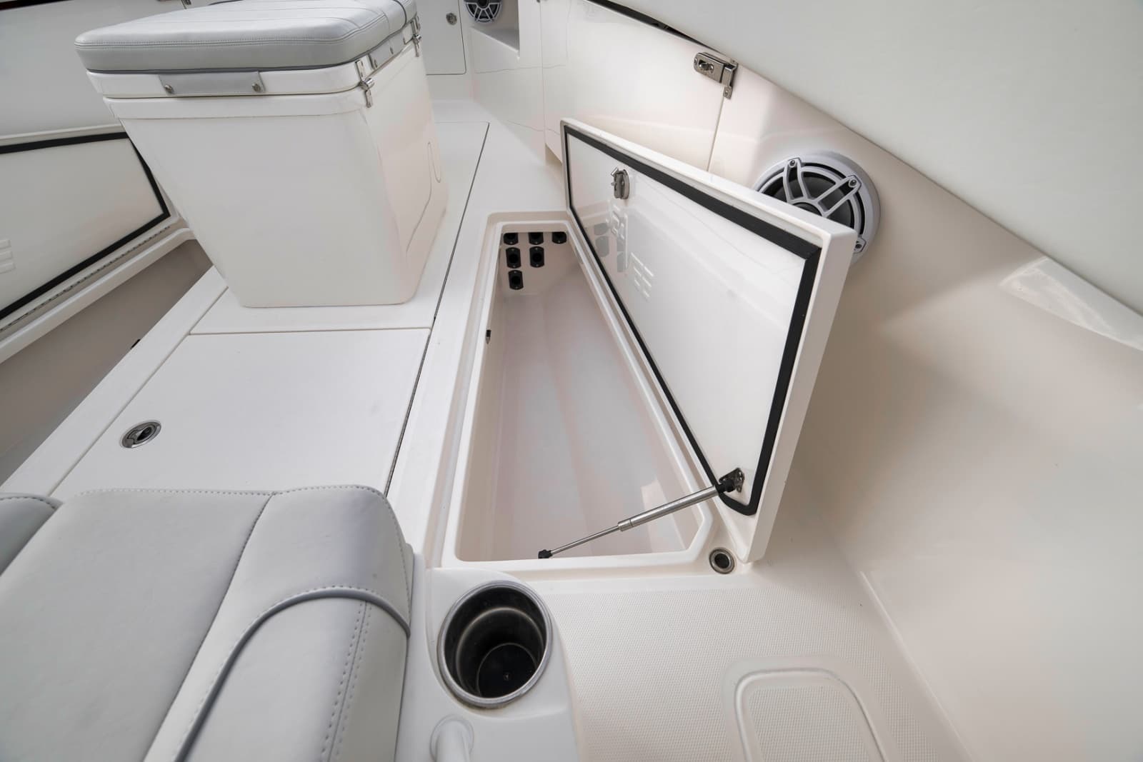 2022 SeaVee 370Z - Photo 42