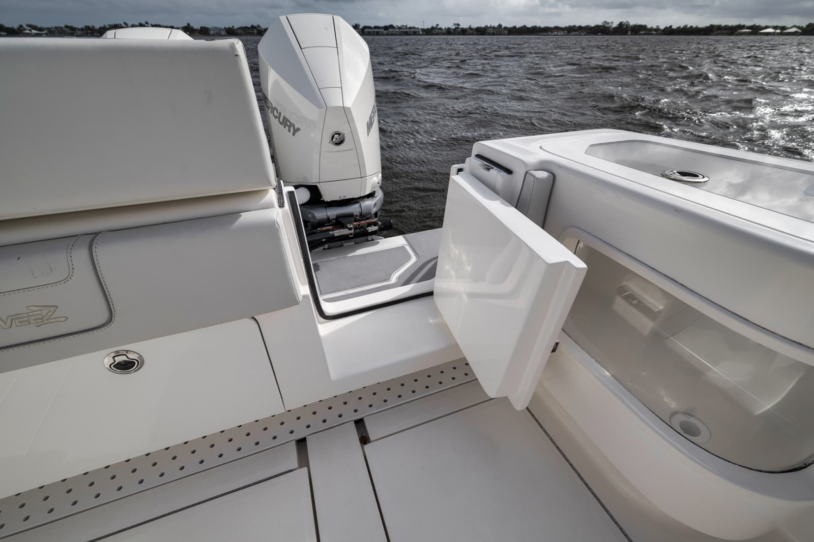 2022 SeaVee 370Z - Photo 46