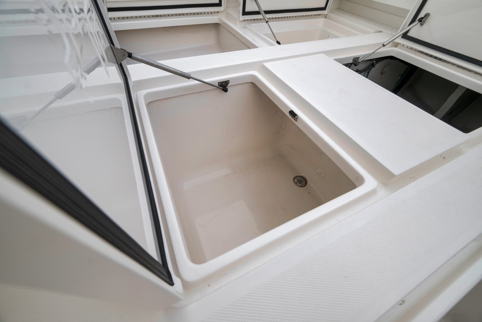 2022 SeaVee 370Z - Photo 55