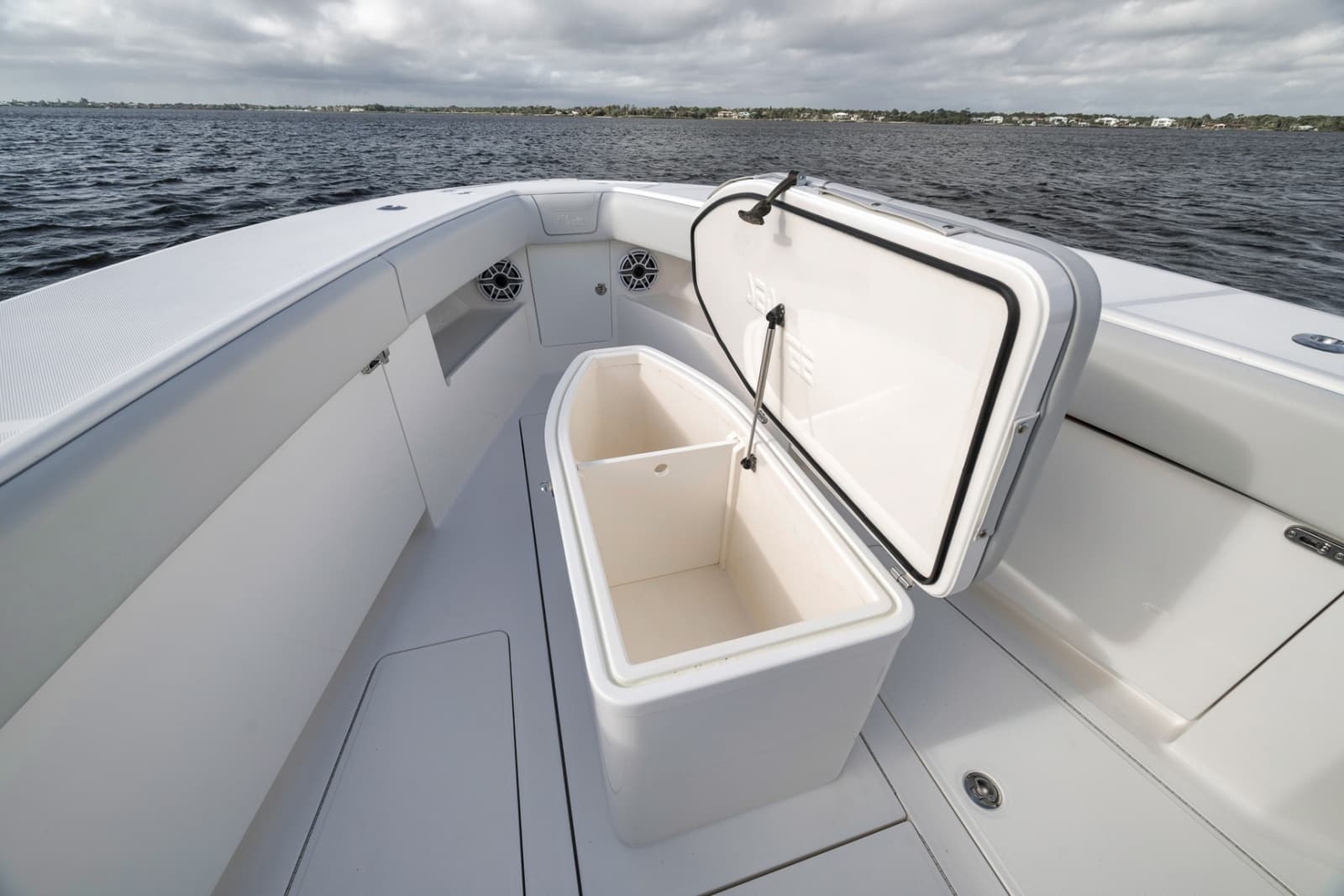 2022 SeaVee 370Z - Photo 31