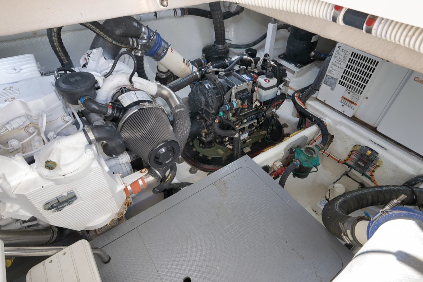 2012 Meridian 441 Sedan - Photo 79