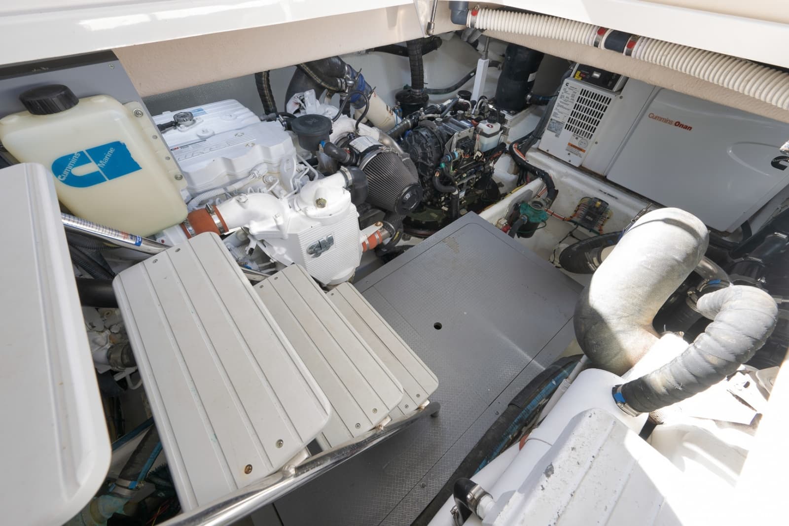 2012 Meridian 441 Sedan - Photo 76