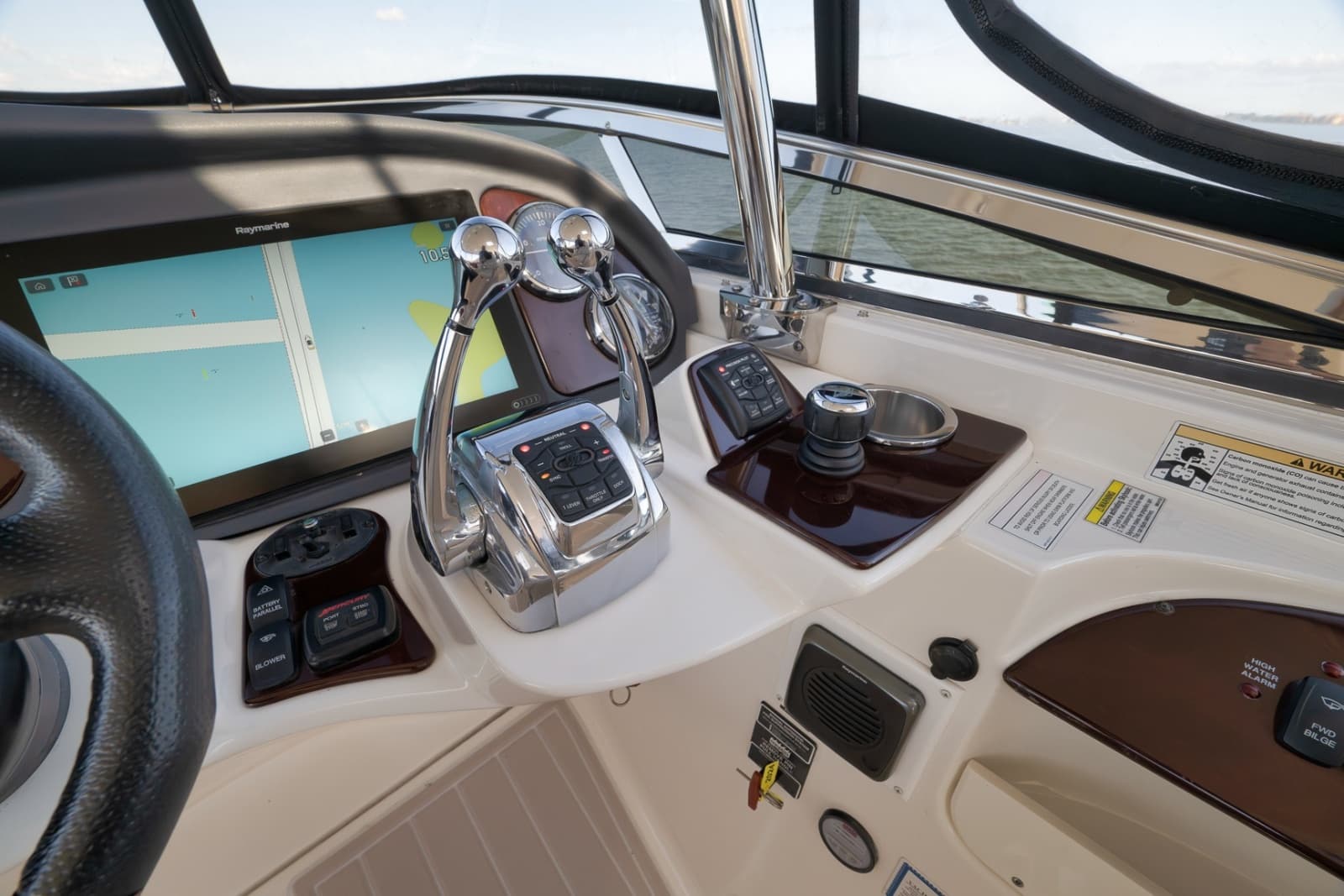 2012 Meridian 441 Sedan - Photo 48