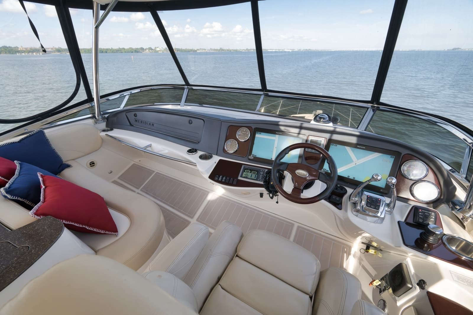 2012 Meridian 441 Sedan - Photo 50