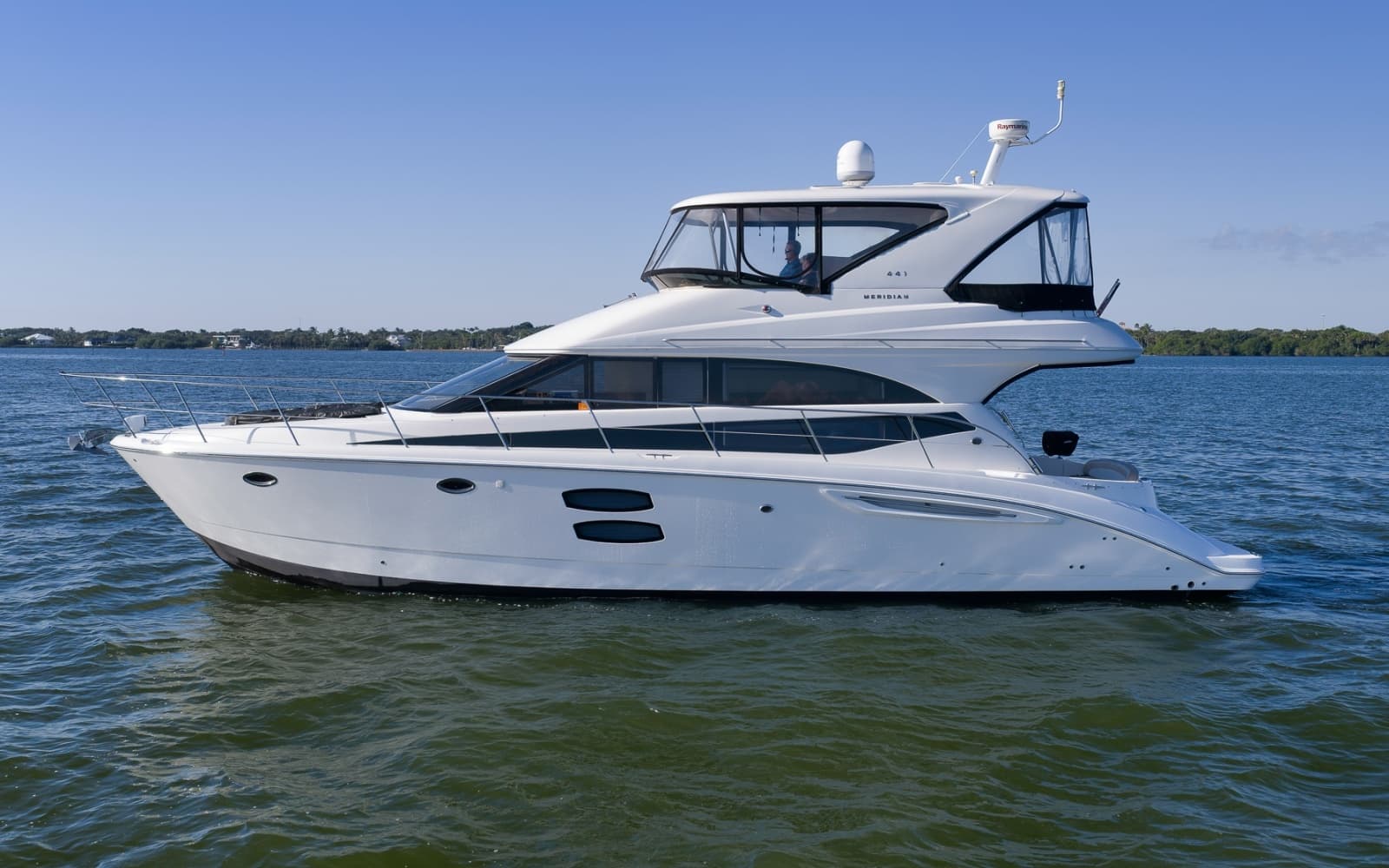 2012 Meridian 441 Sedan - Photo 3