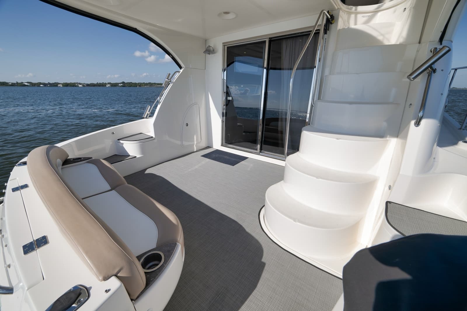 2012 Meridian 441 Sedan - Photo 39