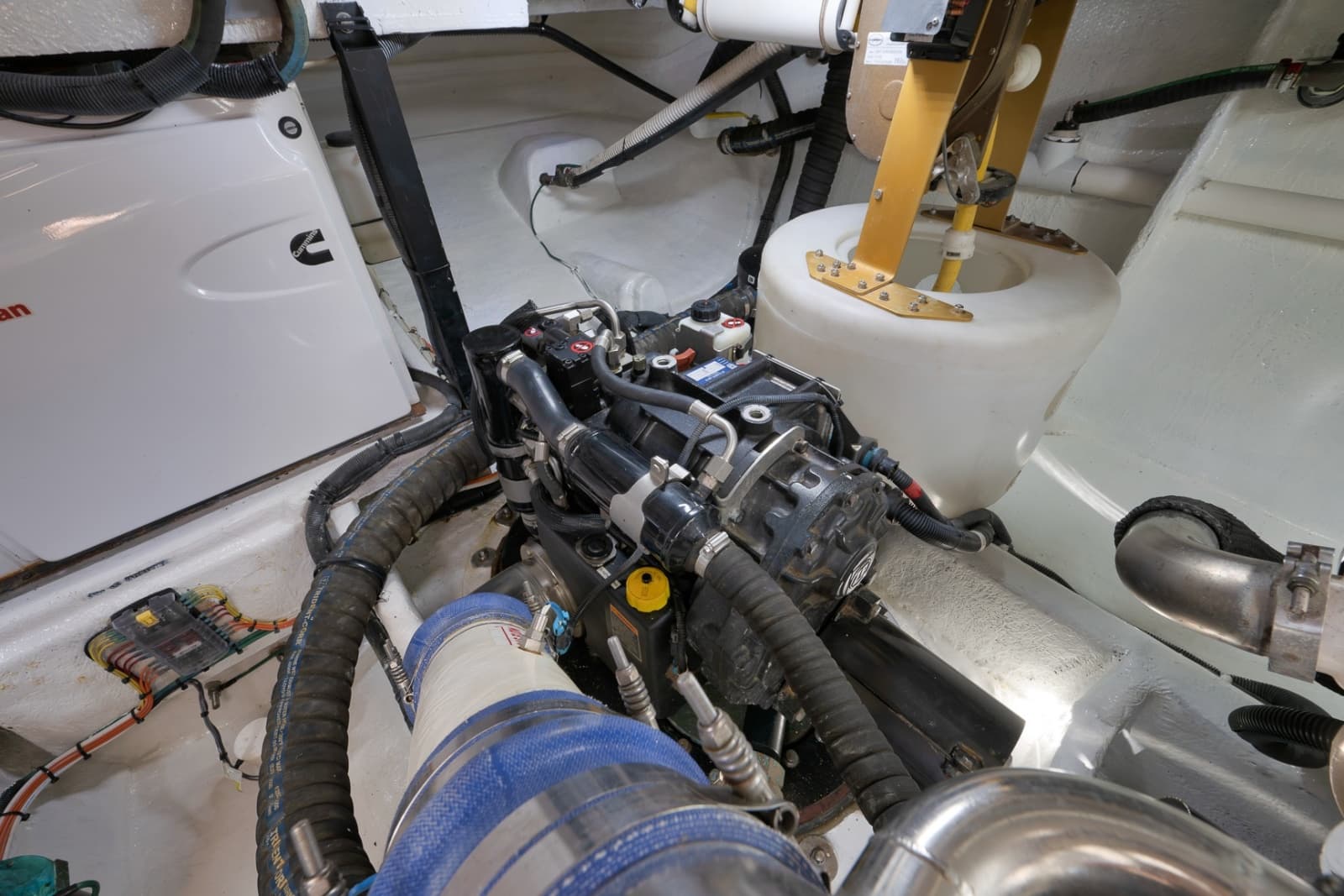 2012 Meridian 441 Sedan - Photo 80