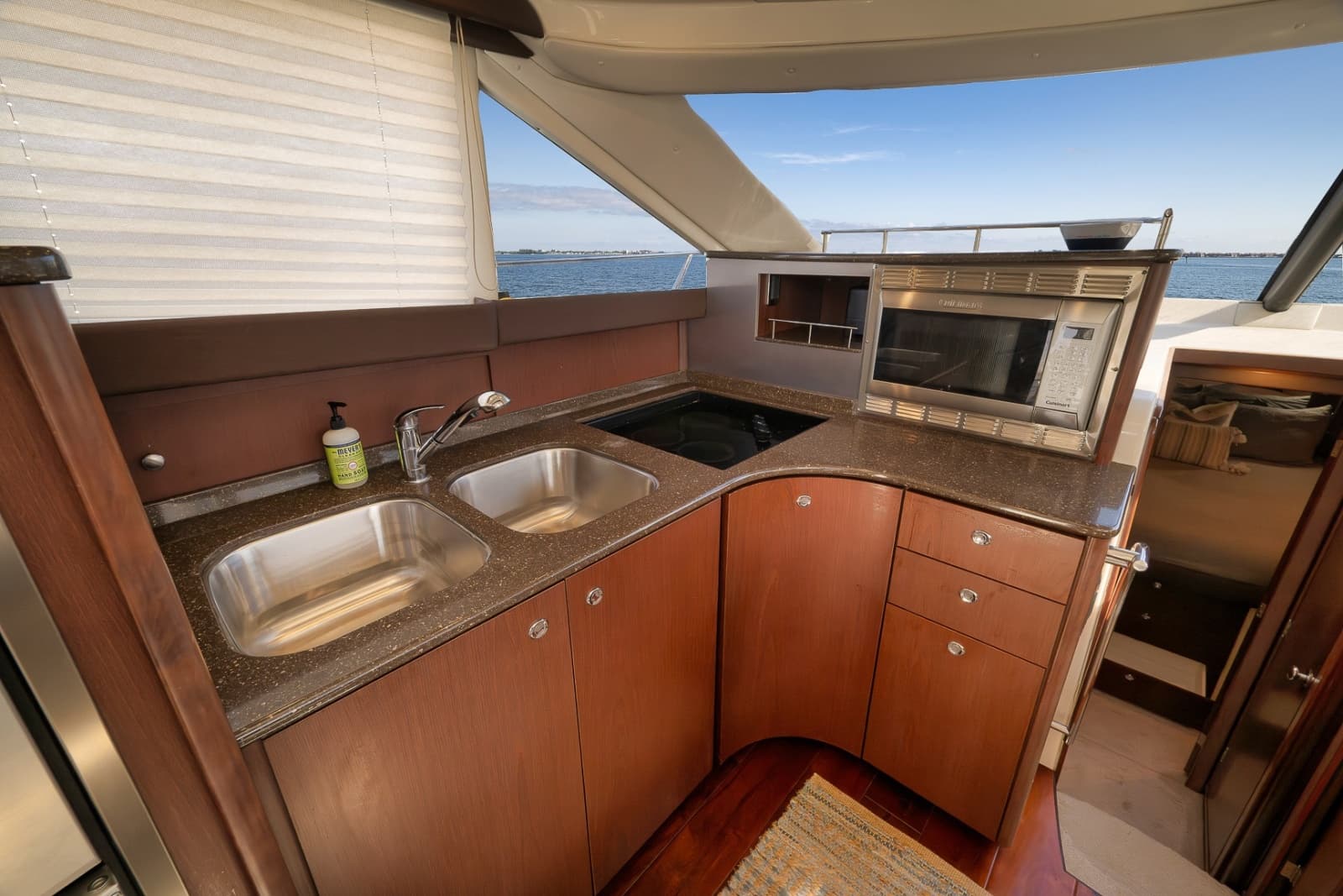 2012 Meridian 441 Sedan - Photo 64