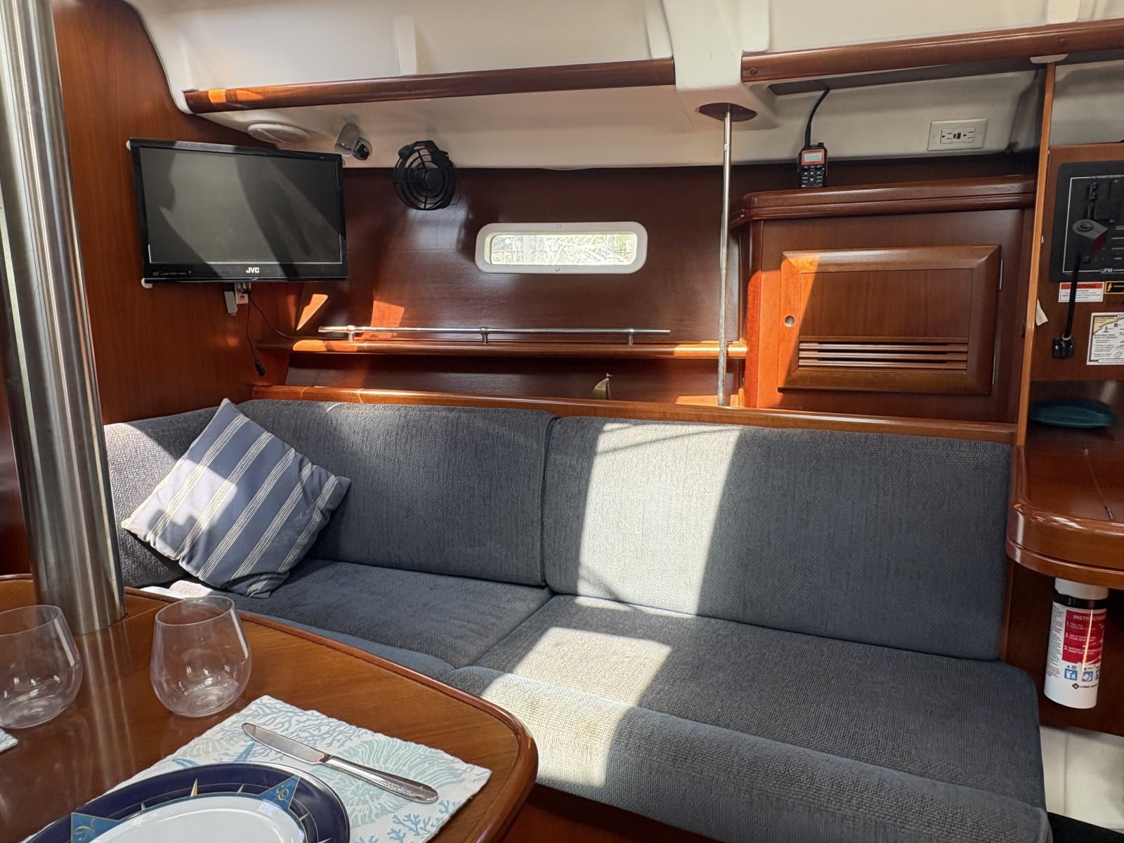 2006 Beneteau 373 - Photo 35