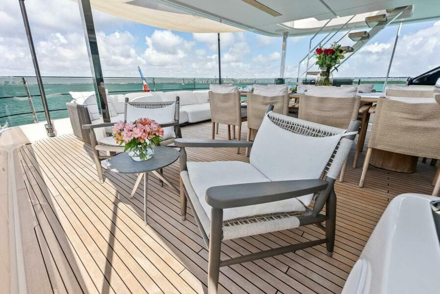 2023 Custom Line 33 Navetta - Photo 40