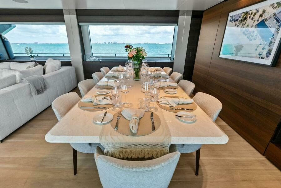 2023 Custom Line 33 Navetta - Photo 63