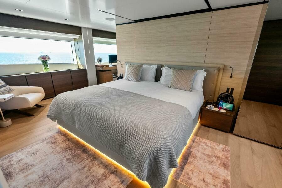 2023 Custom Line 33 Navetta - Photo 74