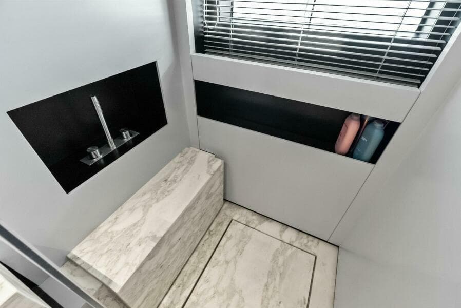 2023 Custom Line 33 Navetta - Photo 107