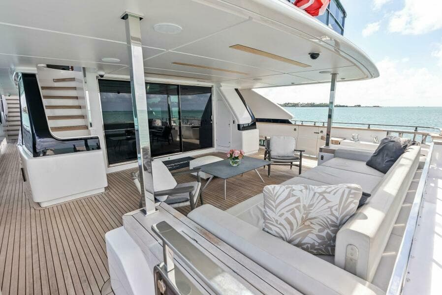 2023 Custom Line 33 Navetta - Photo 36