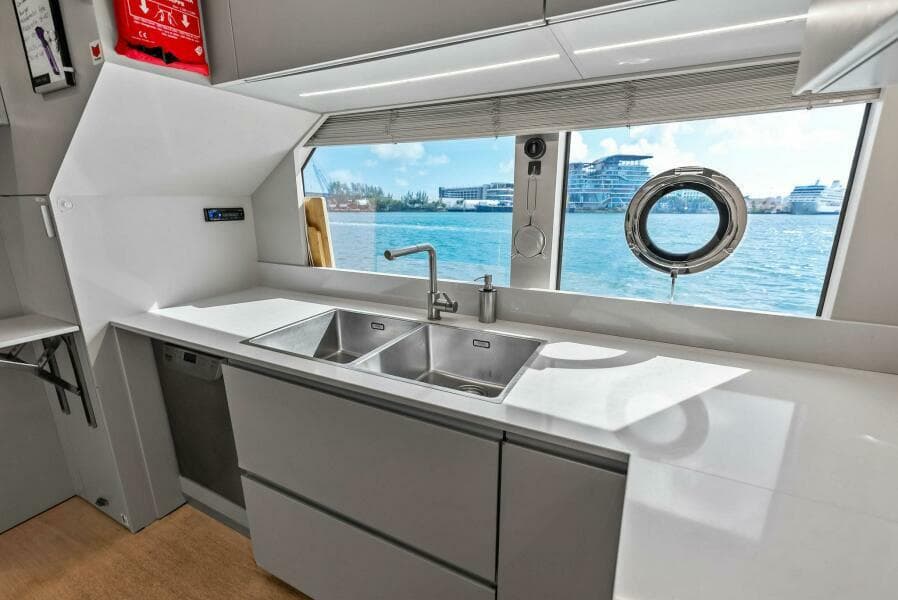 2023 Custom Line 33 Navetta - Photo 66