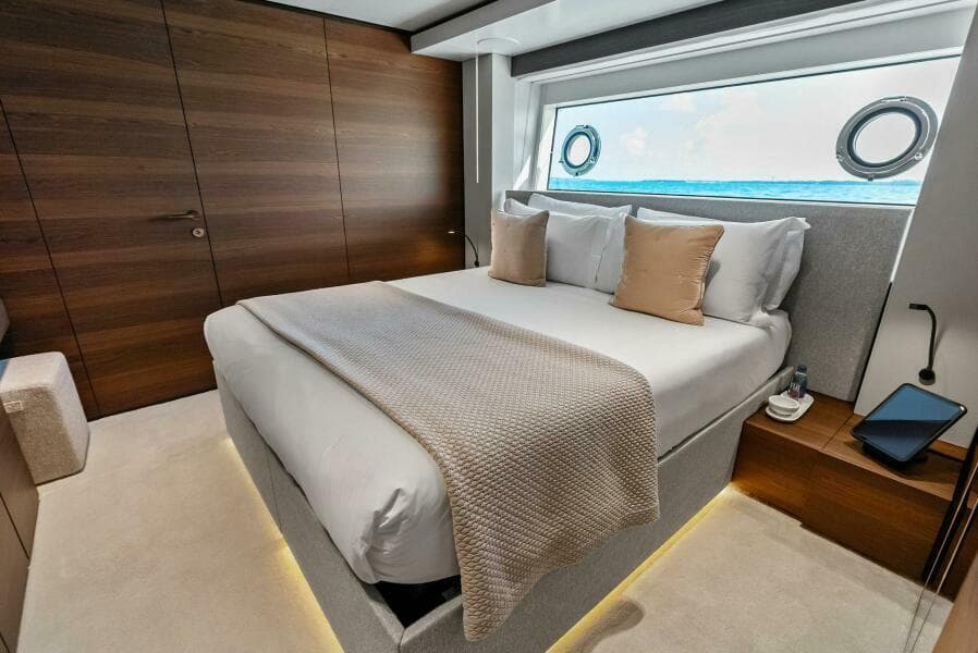 2023 Custom Line 33 Navetta - Photo 103