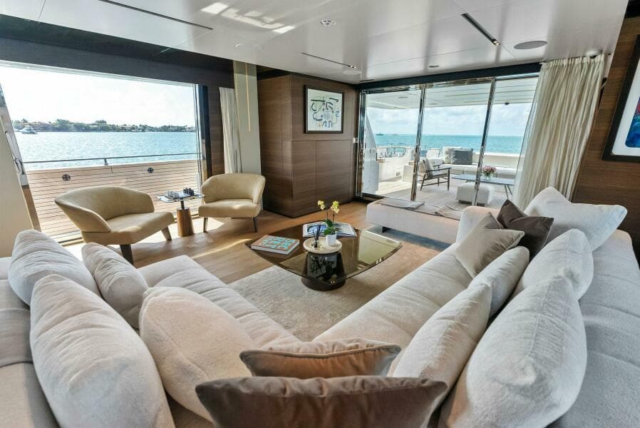 2023 Custom Line 33 Navetta - Photo 57