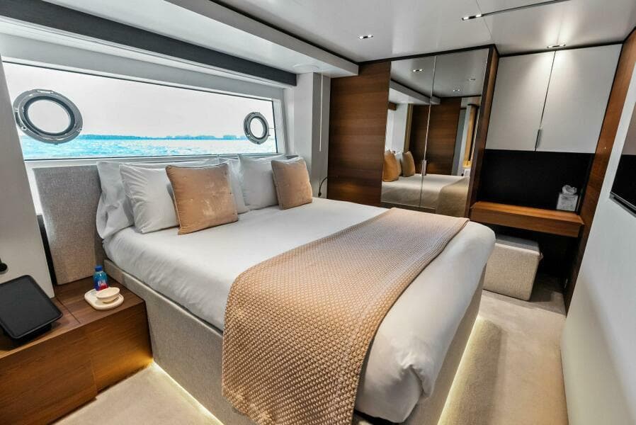 2023 Custom Line 33 Navetta - Photo 98