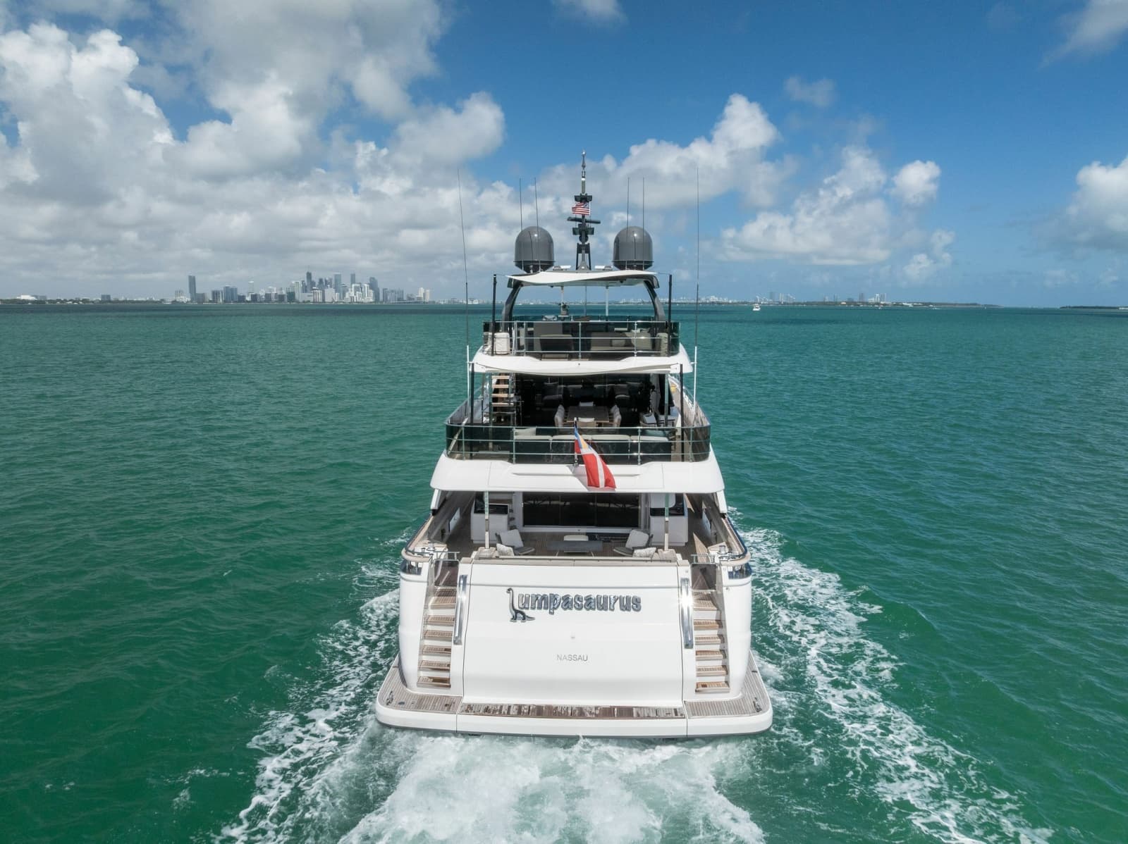 2023 Custom Line 33 Navetta - Photo 10