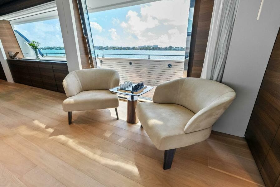 2023 Custom Line 33 Navetta - Photo 56