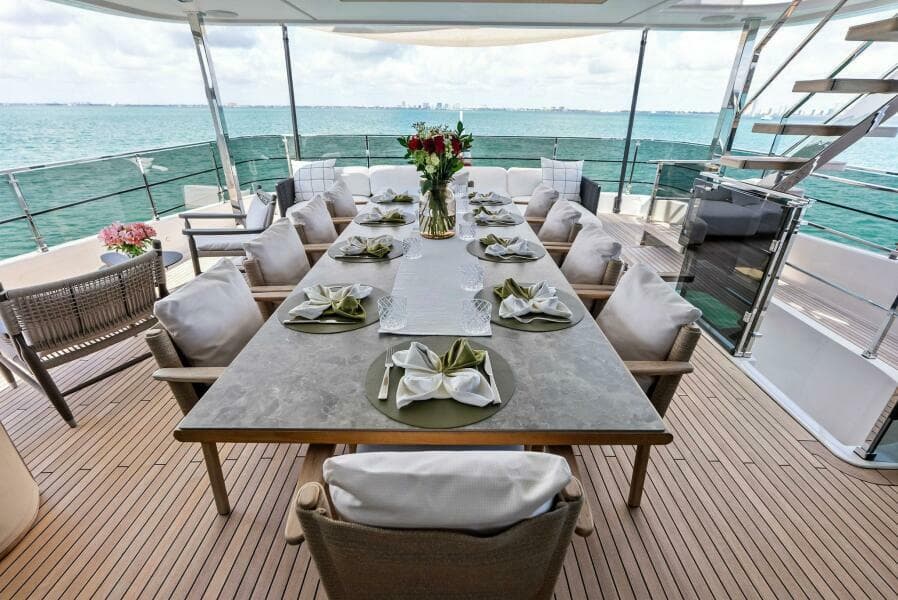 2023 Custom Line 33 Navetta - Photo 38