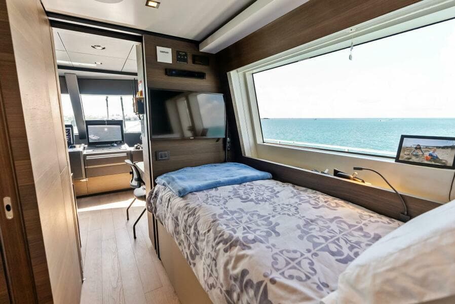 2023 Custom Line 33 Navetta - Photo 127