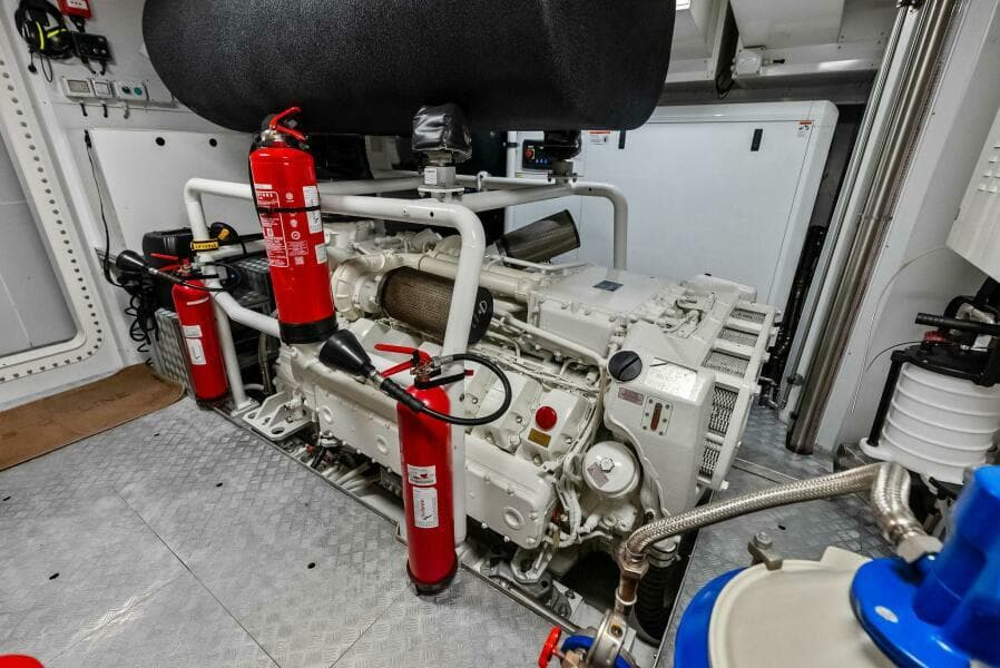 2023 Custom Line 33 Navetta - Photo 146
